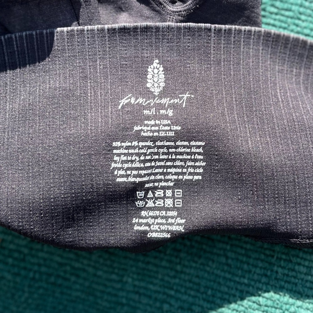 NWOT $70 Free People Good Karma 7/8 Leggings in Washed Black - Picture 9 of 10